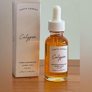 EARTH HARBOR
Calypso Vitamin C Moisture Elixir For Skin
